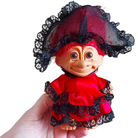 Vintage Spanish Troll Doll {Spain Girl Troll with Hair Veil} - Picture 1 of 4